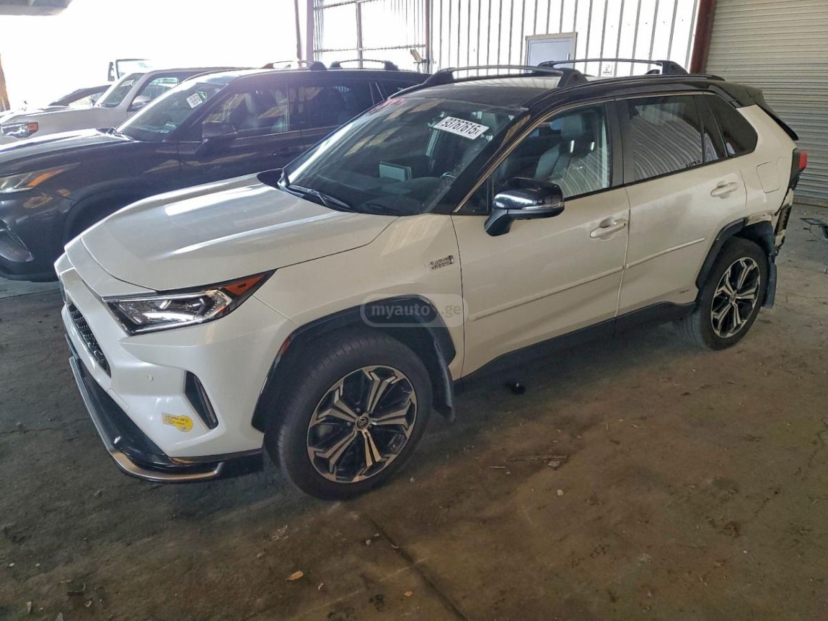 Toyota RAV 4 - фото 1