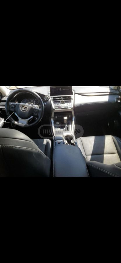 Lexus NX 300 - фото 9
