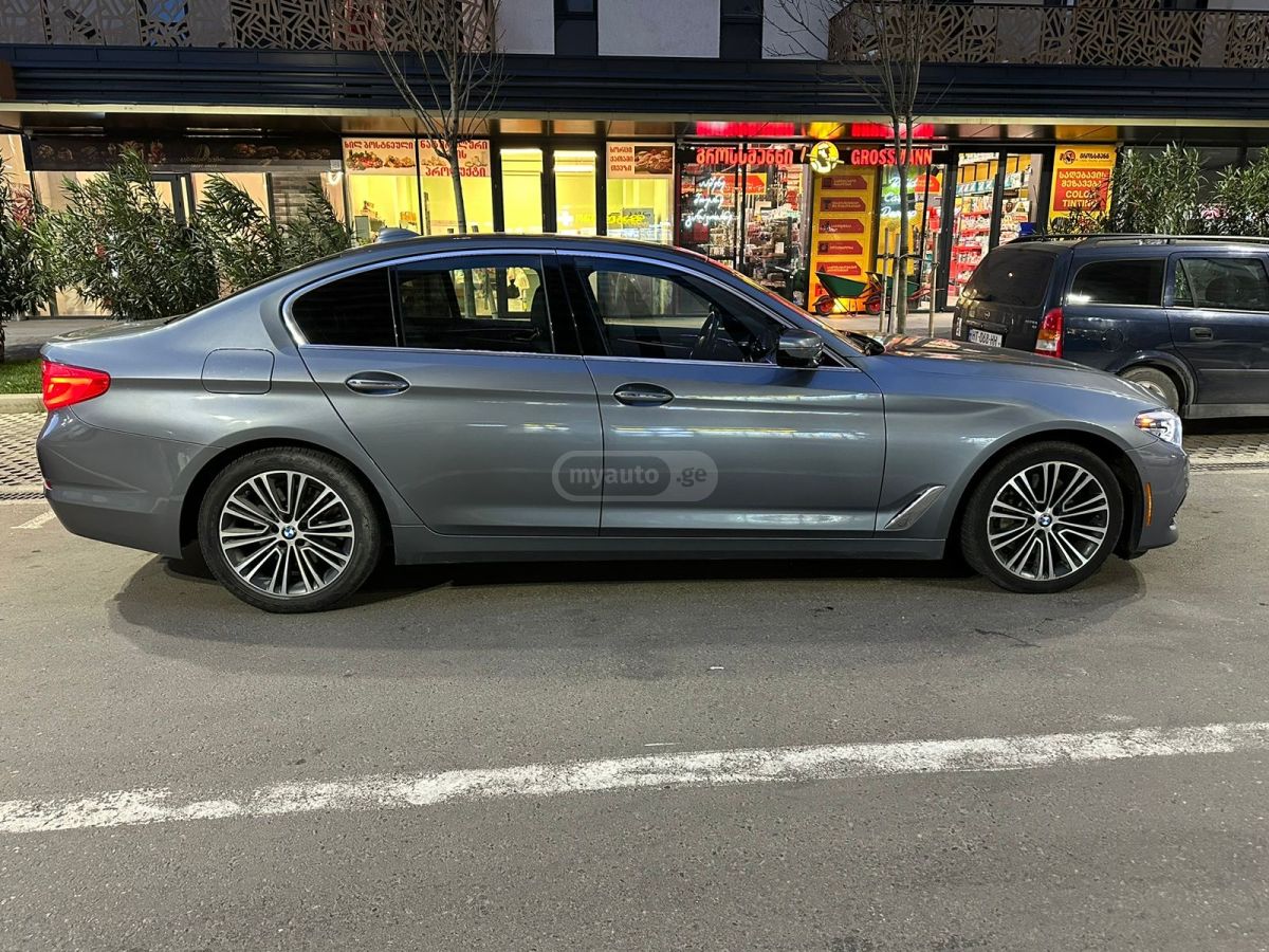 BMW 530 - фото 1