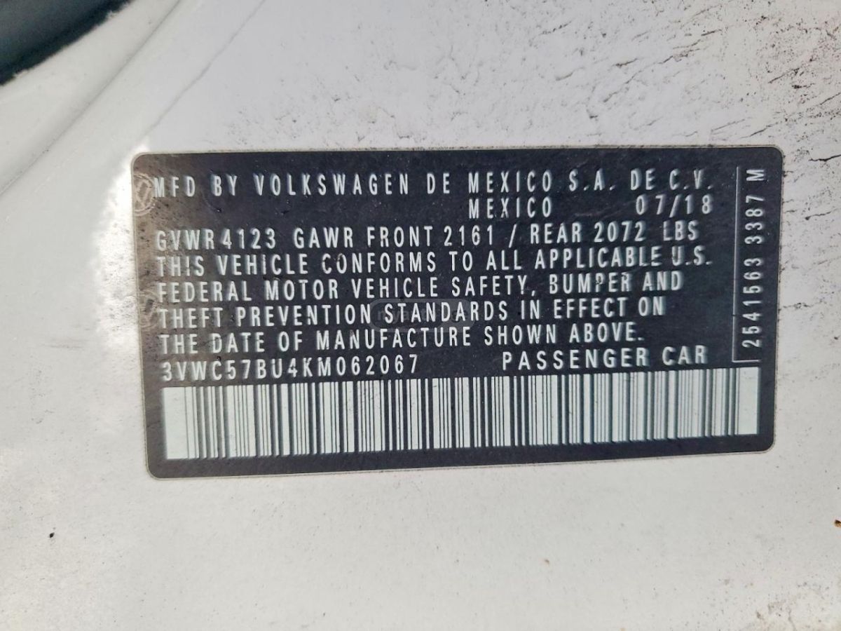 Volkswagen Jetta - фото 13