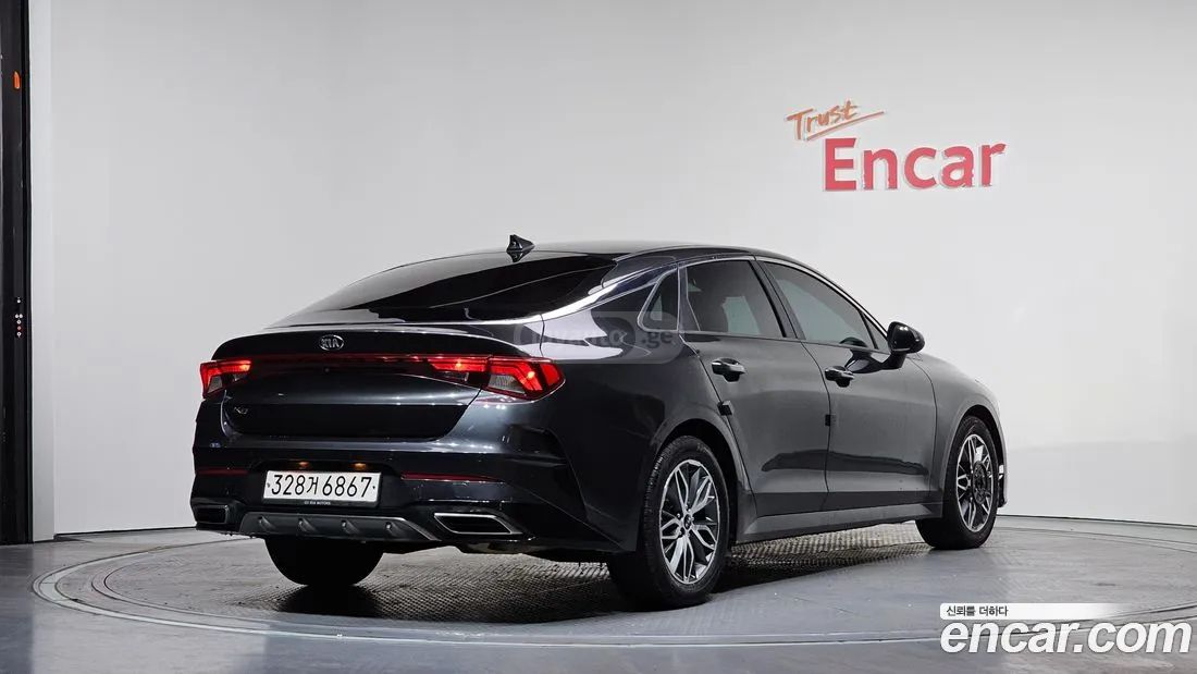 Kia Optima - фото 2