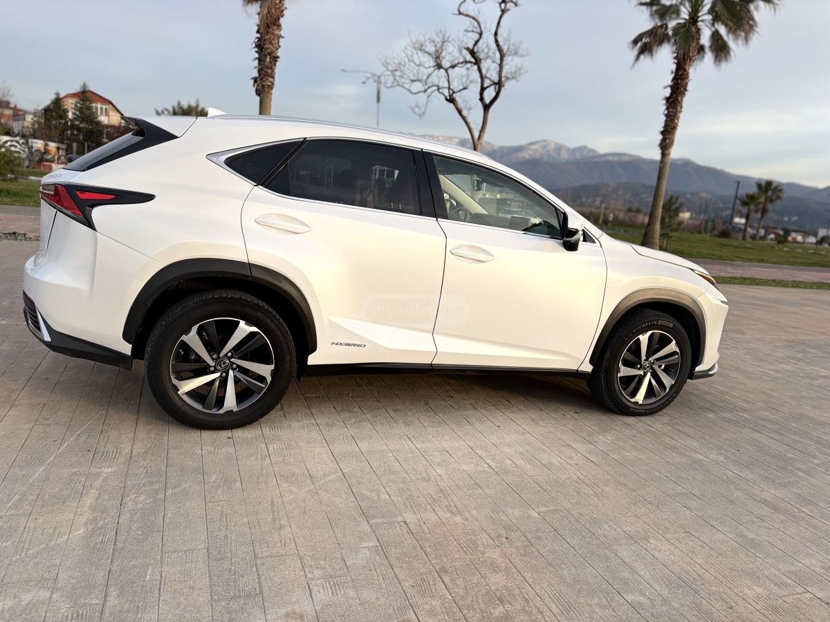 Lexus NX 300 - фото 7