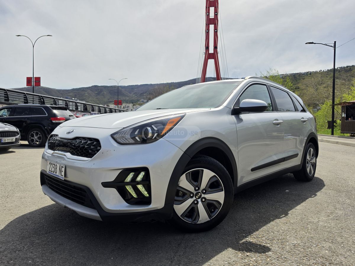 Kia Niro - фото 1