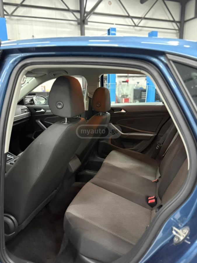 Volkswagen Jetta - фото 10