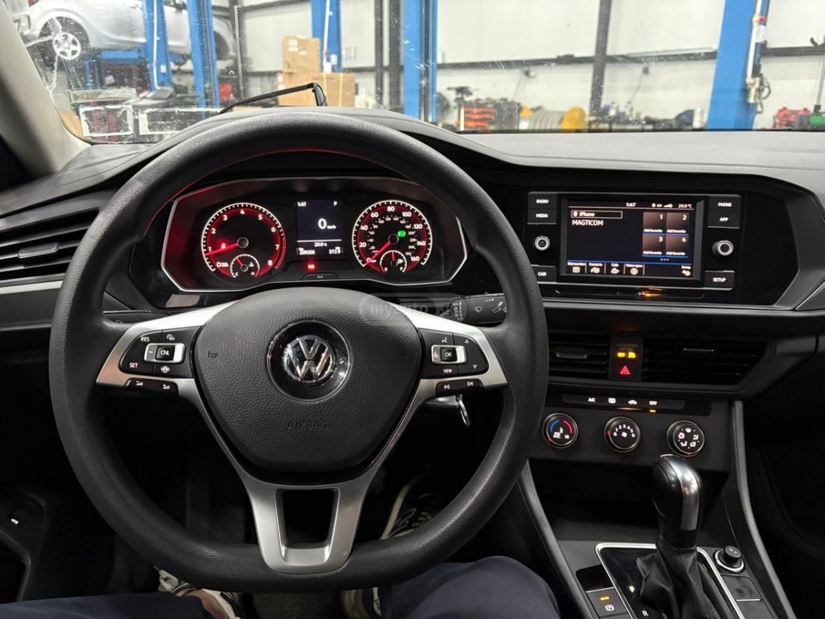 Volkswagen Jetta - фото 8