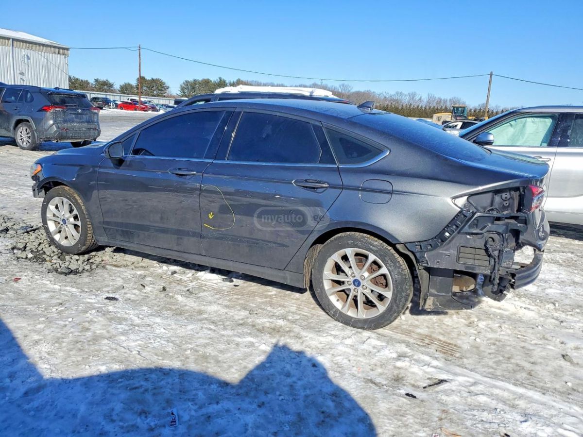 Ford Fusion - фото 2