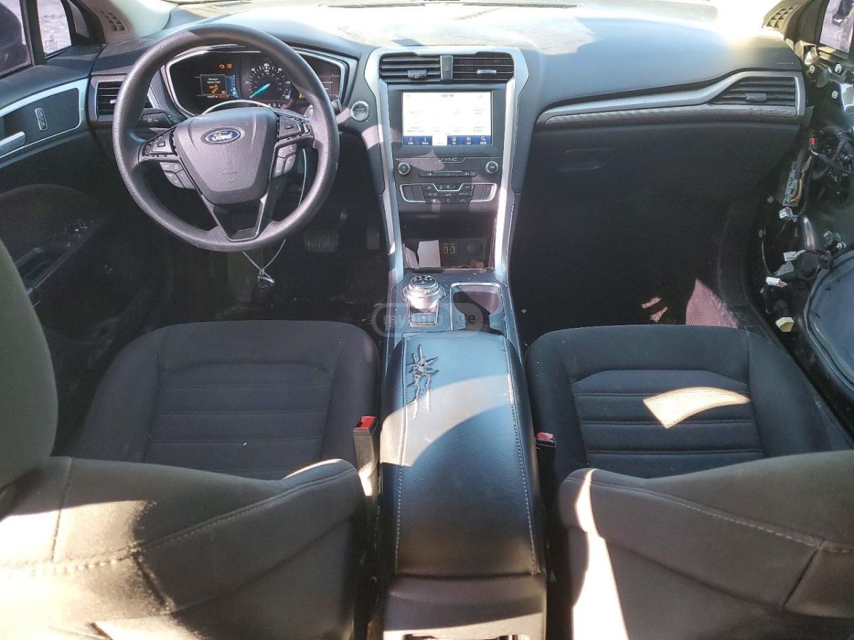 Ford Fusion - фото 8