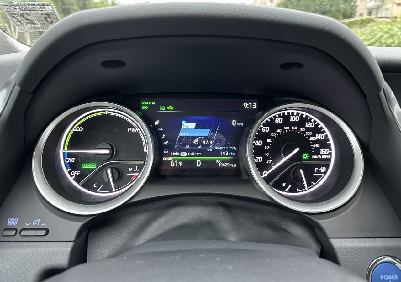 Toyota XLE hybrid — миниатюра 8