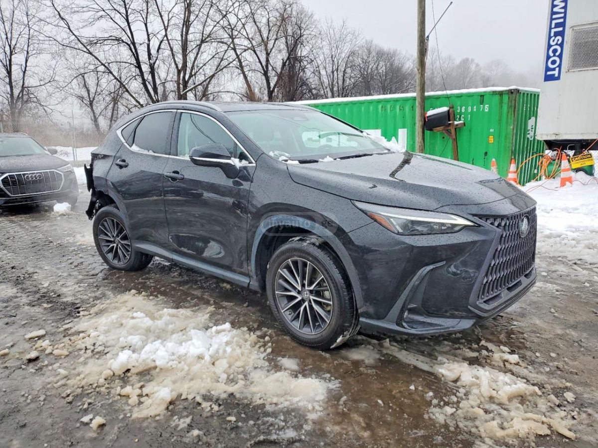 Lexus NX 250 - фото 3