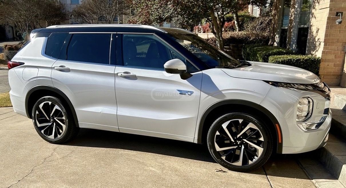 Mitsubishi Outlander - фото 1