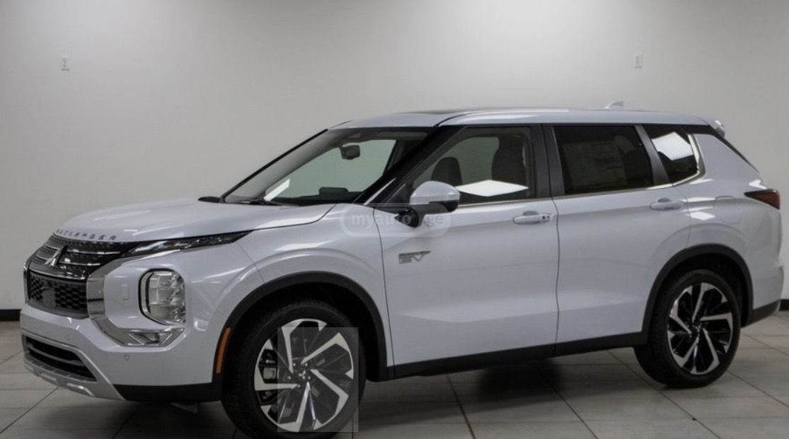 Mitsubishi Outlander - фото 3