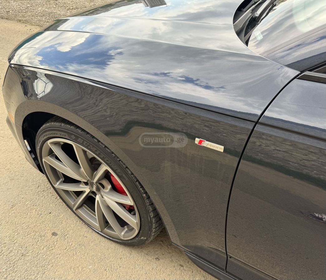 Audi A4 - фото 13