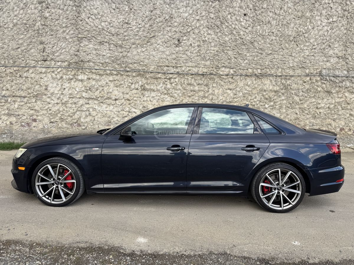 Audi A4 - фото 2