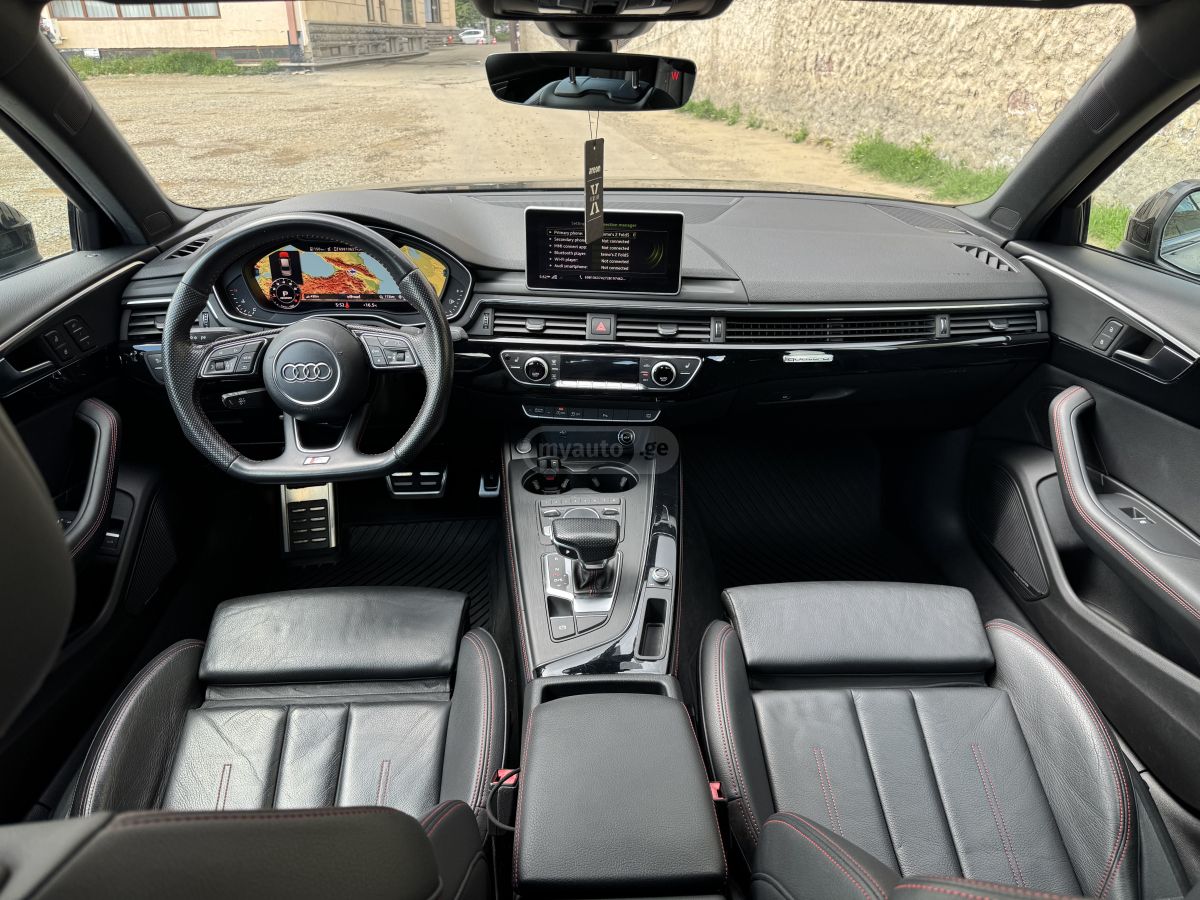 Audi A4 - фото 8