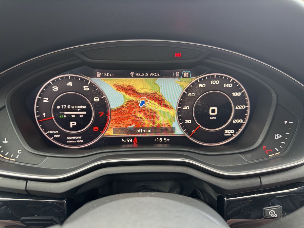 Audi A4 - фото 9