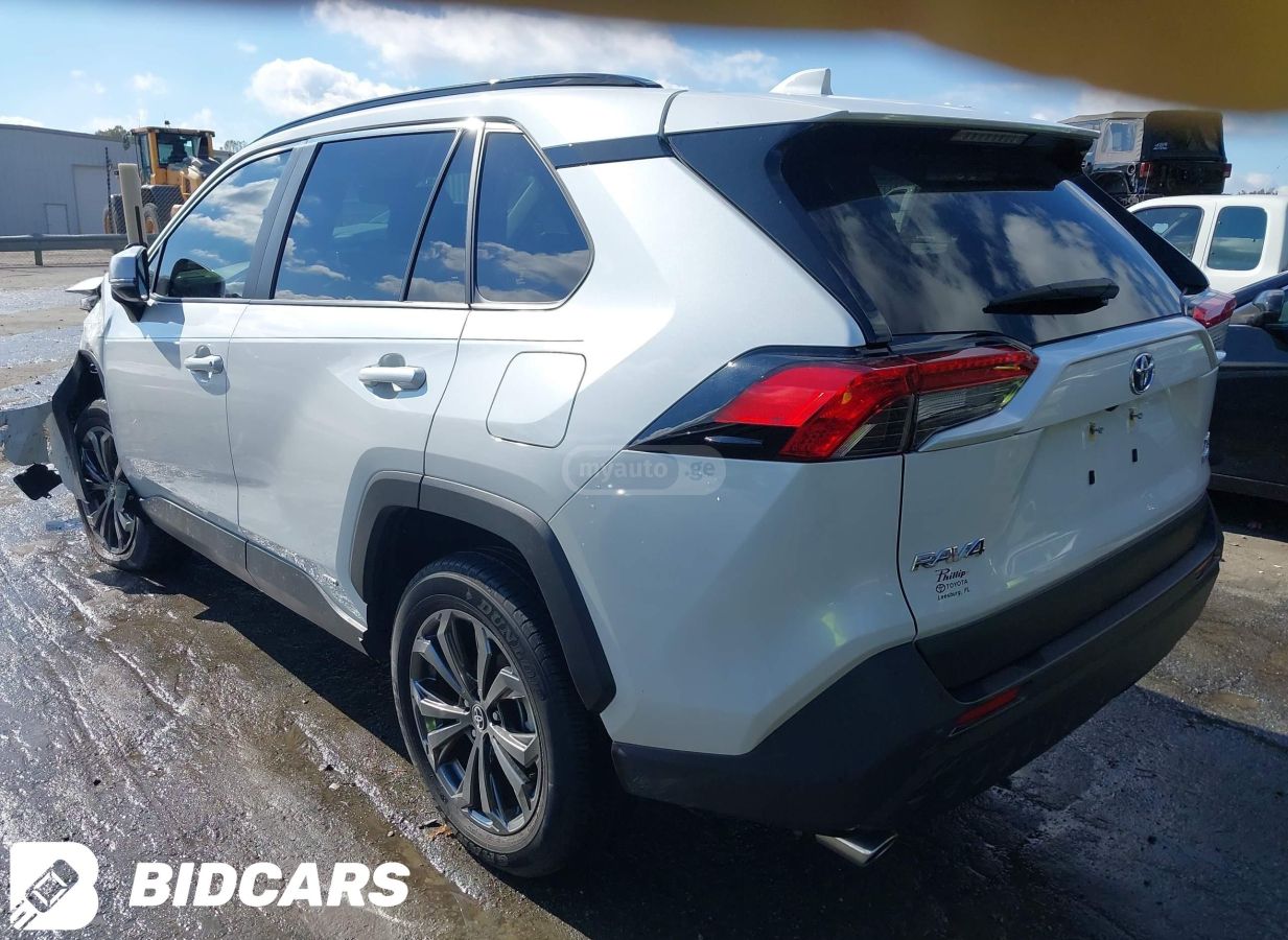 Toyota XLE Premium 4dr All-Wheel Driv — миниатюра 3