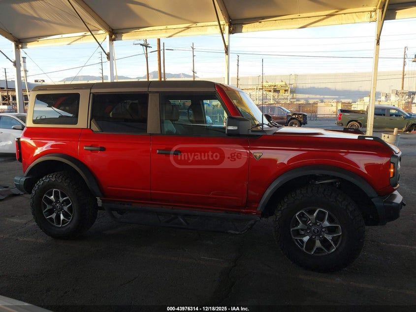 Ford Badlands 4dr 4x4 Manual — миниатюра 11