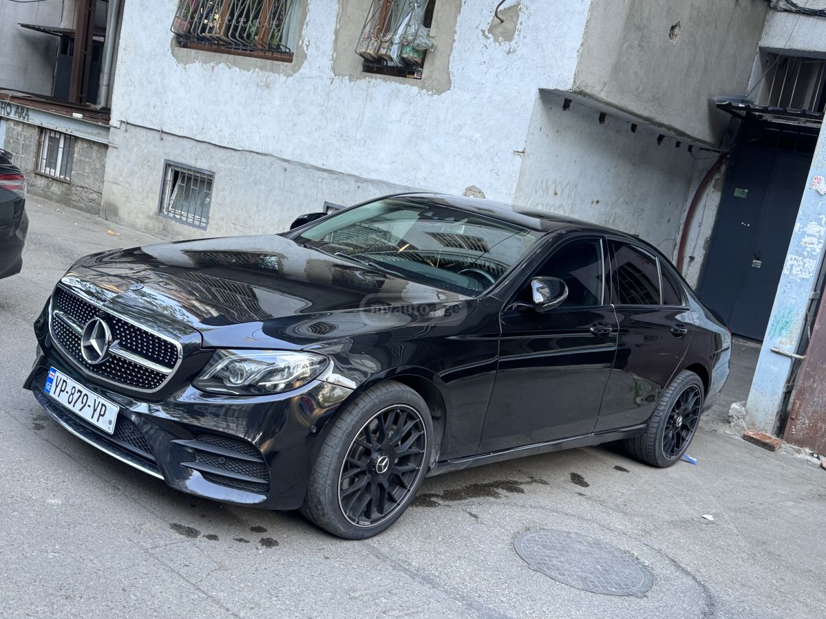 Mercedes-Benz E 220 - фото 11