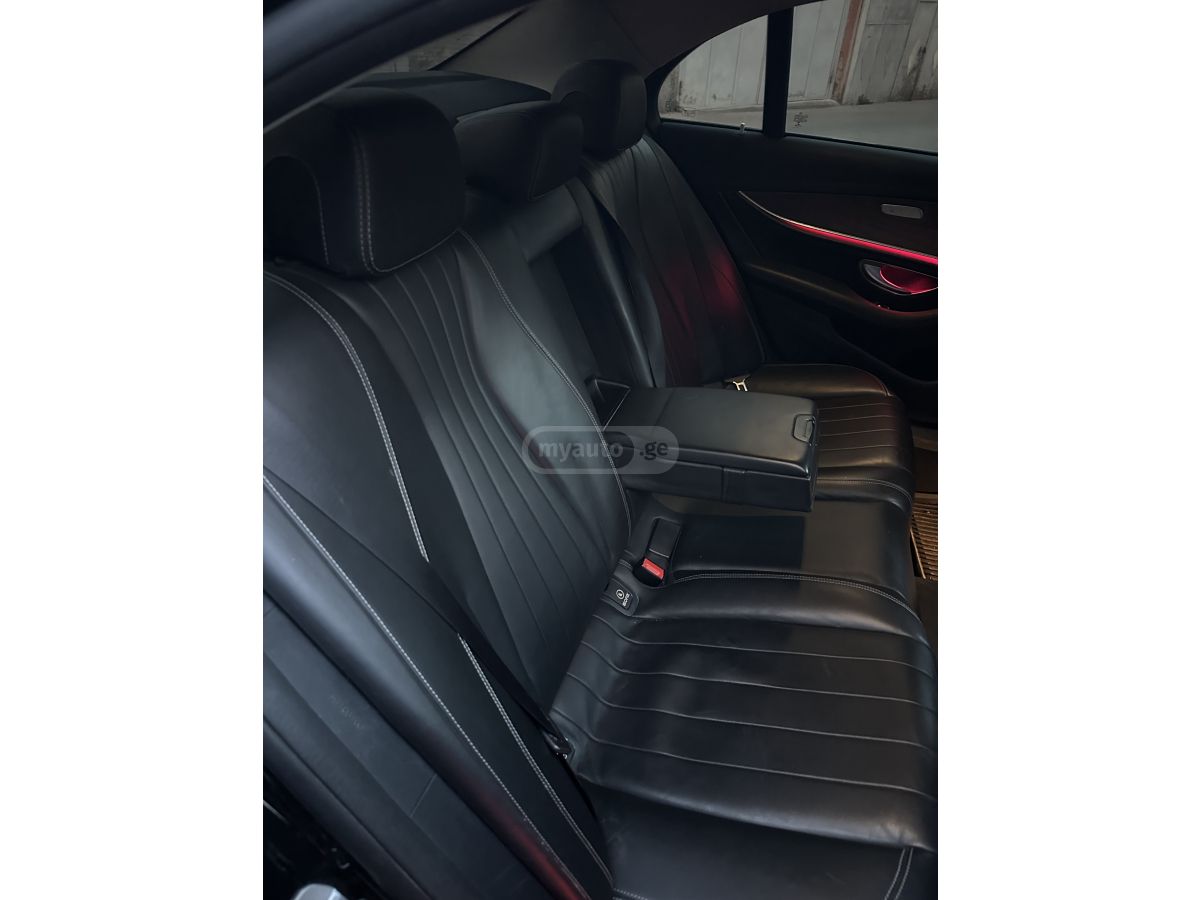 Mercedes-Benz E 220 - фото 7