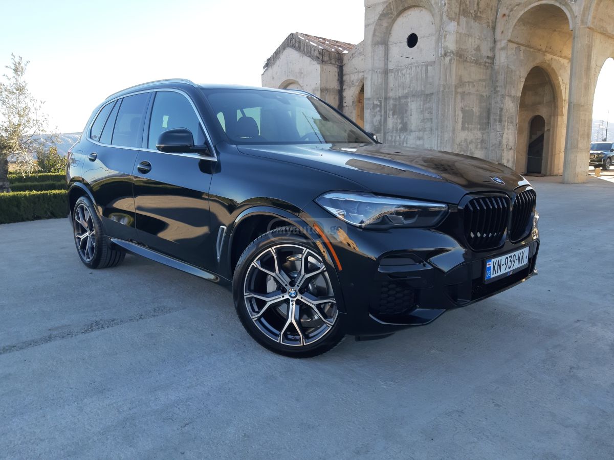 BMW X5 - фото 1