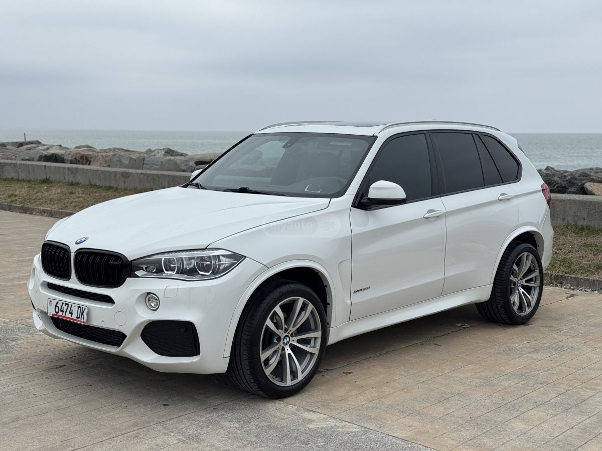 BMW X5 - фото 1