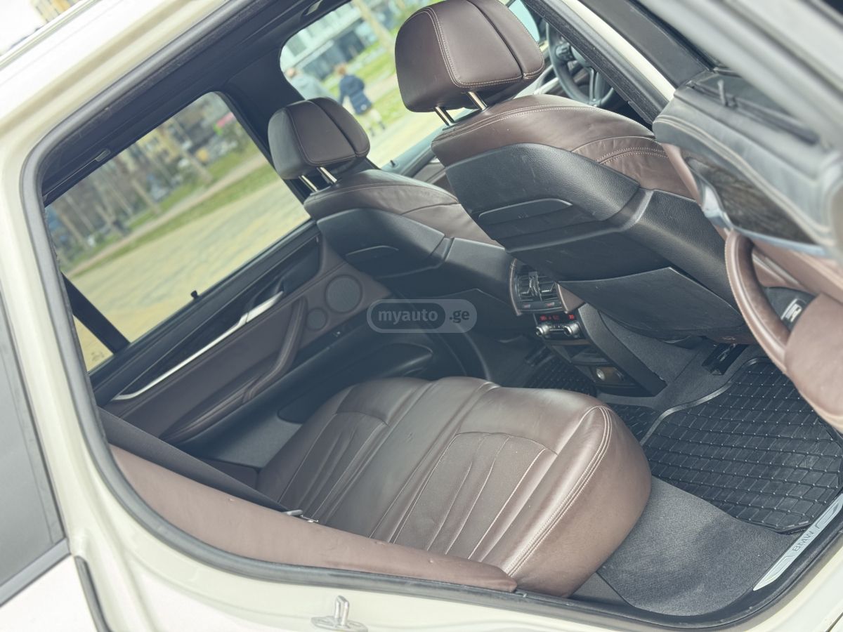BMW X5 - фото 11