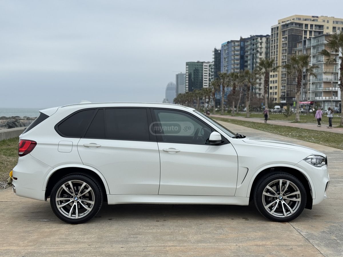 BMW X5 - фото 7