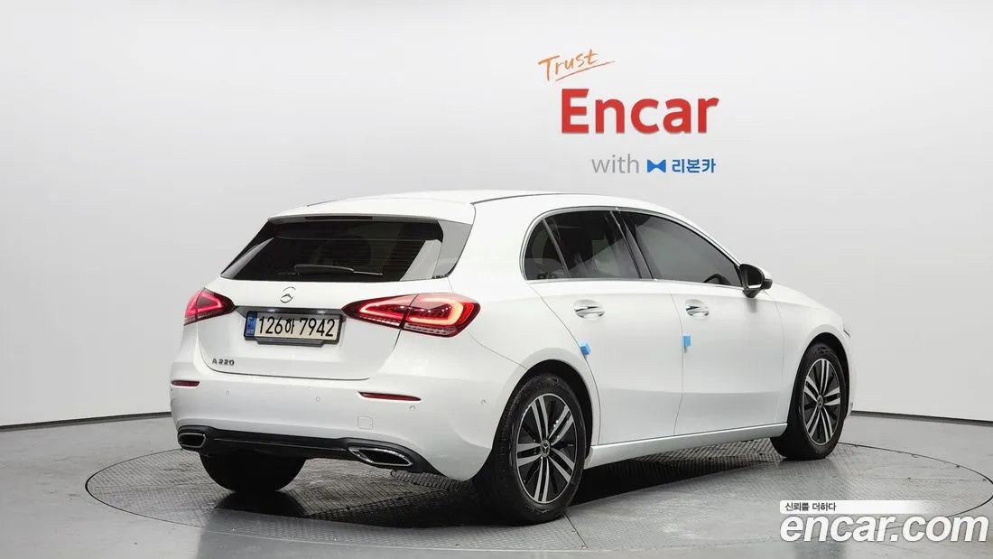 Mercedes-Benz - фото 2