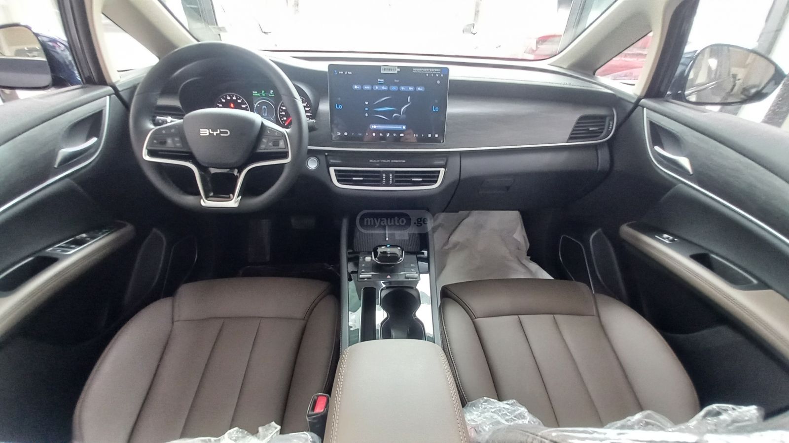 BYD M6 - фото 9