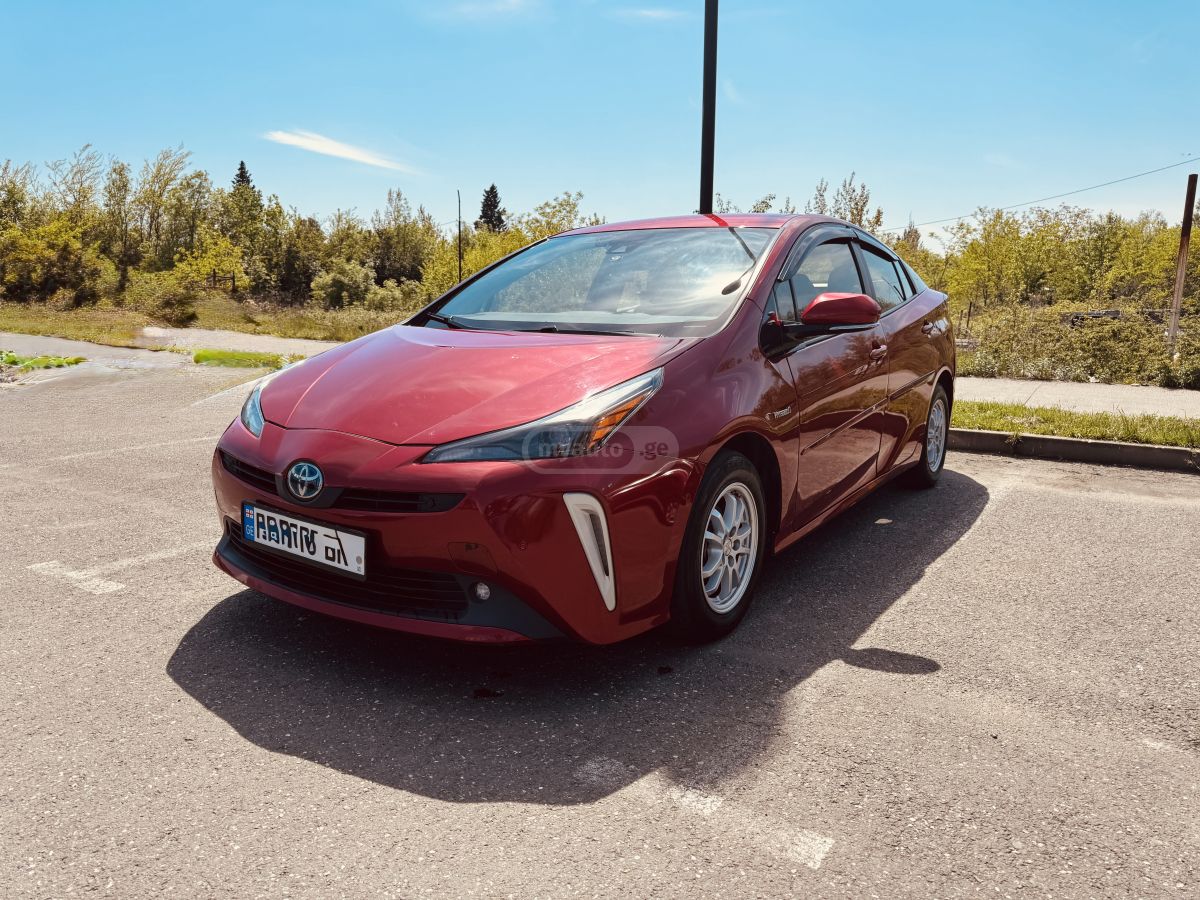 Toyota Prius - фото 1