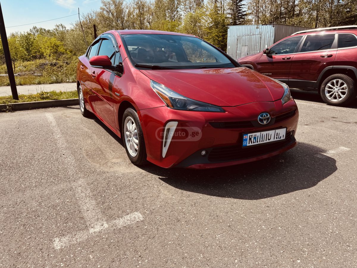Toyota Prius - фото 2