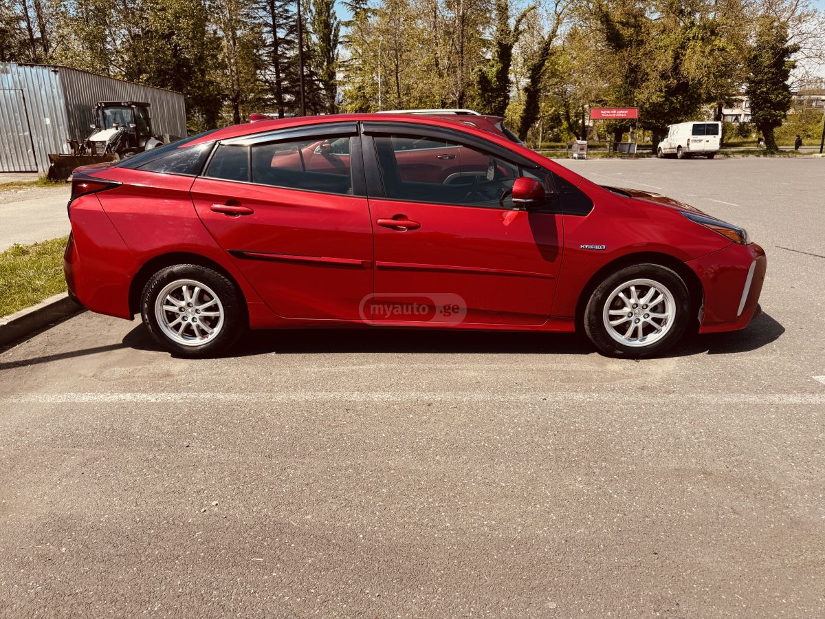 Toyota Prius - фото 3