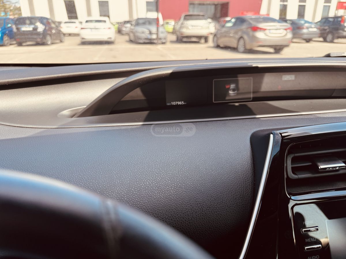Toyota Prius - фото 7