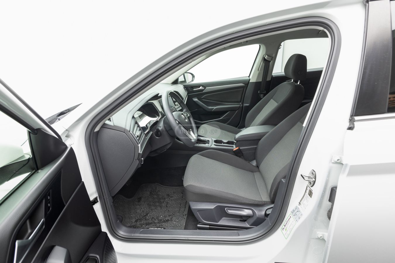 Volkswagen Jetta - фото 9