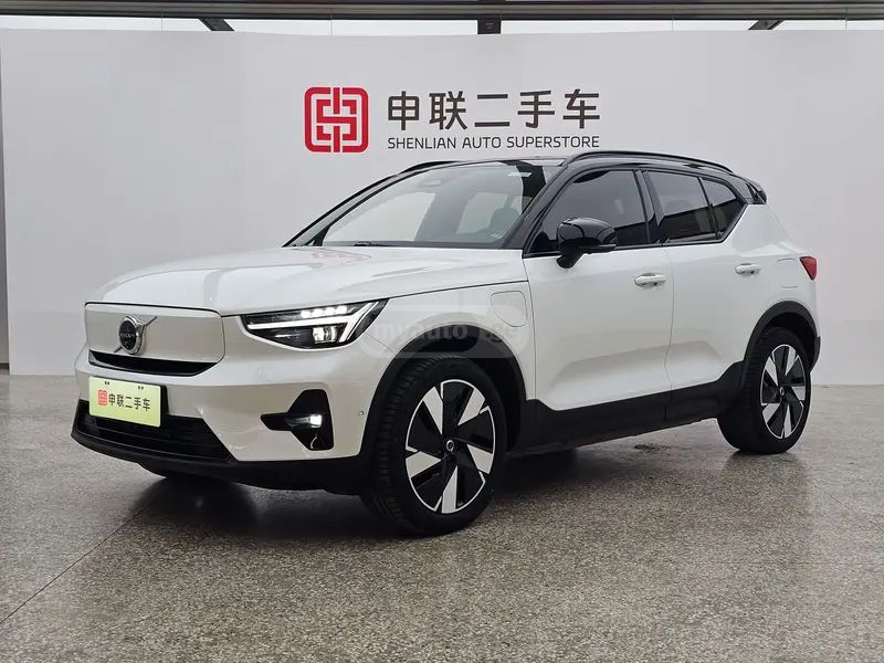 Volvo XC 40 2024 — миниатюра 1