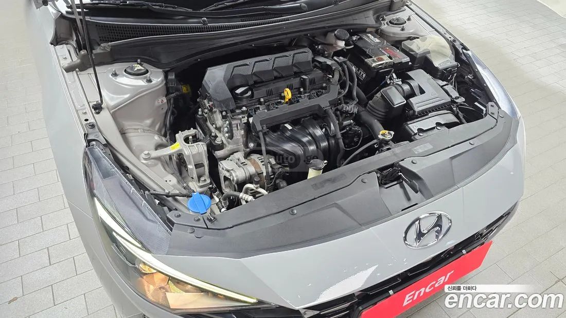 Hyundai Elantra - фото 6