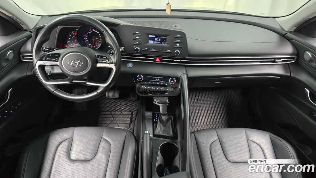 Hyundai Elantra - фото 7