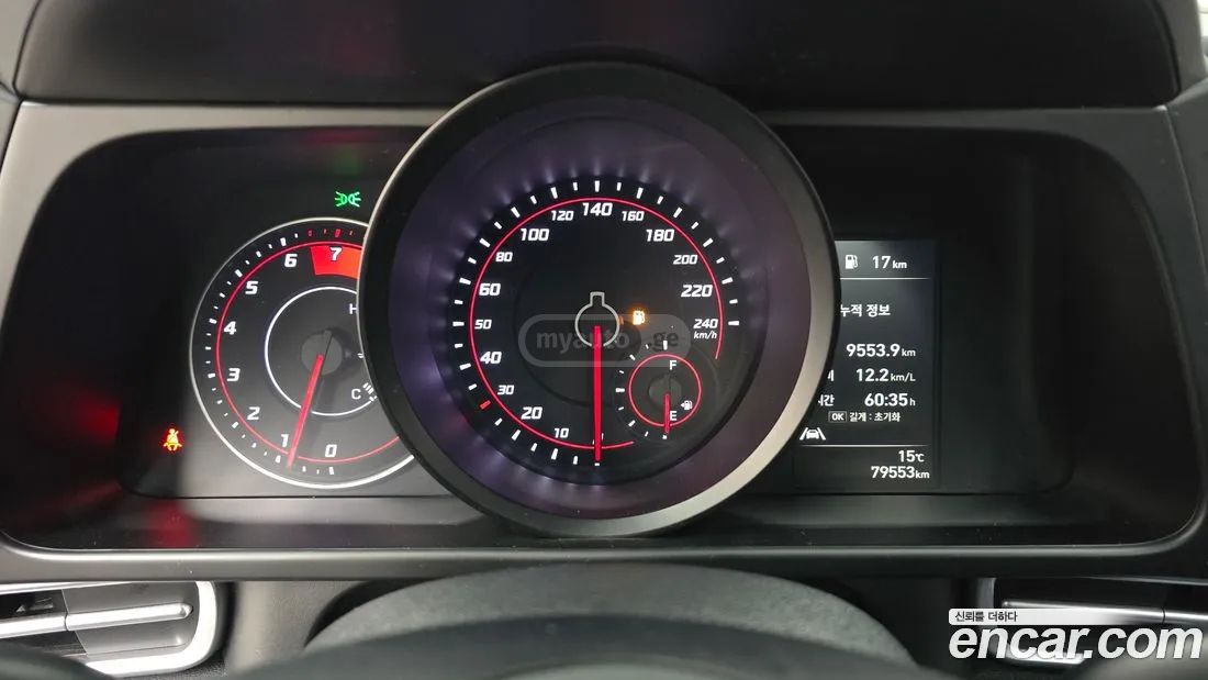 Hyundai Elantra - фото 8