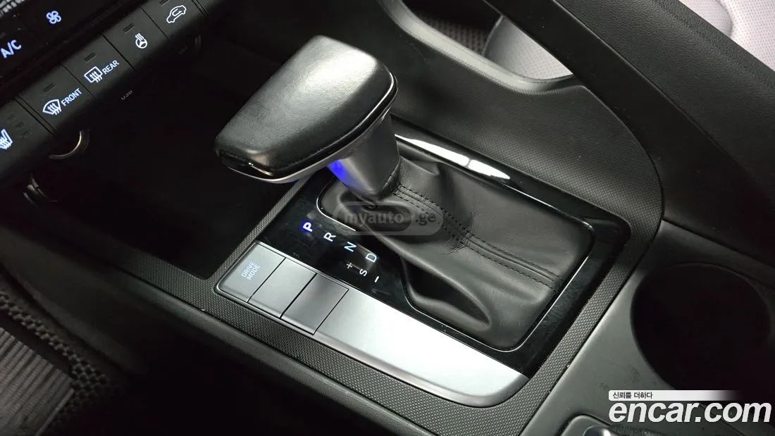 Hyundai Elantra - фото 9