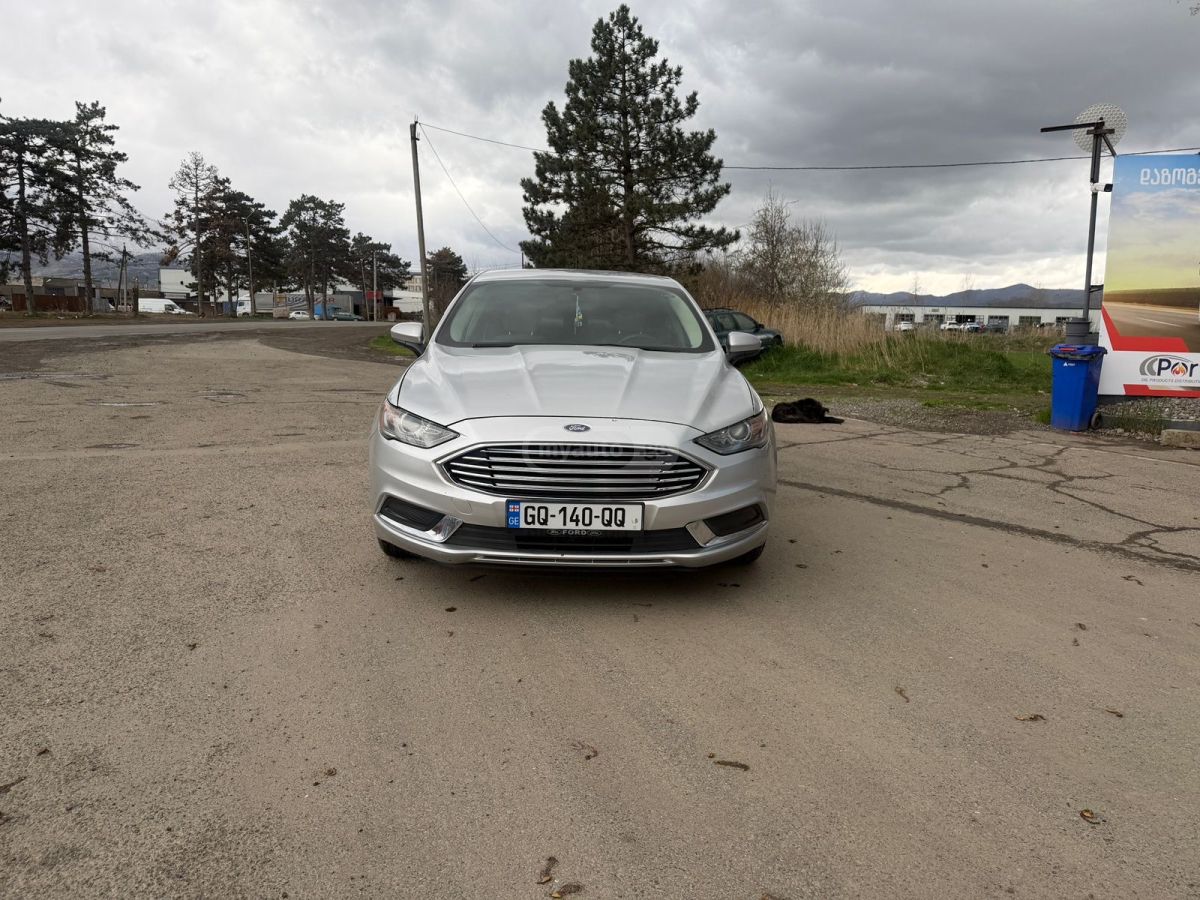 Ford Fusion - фото 1