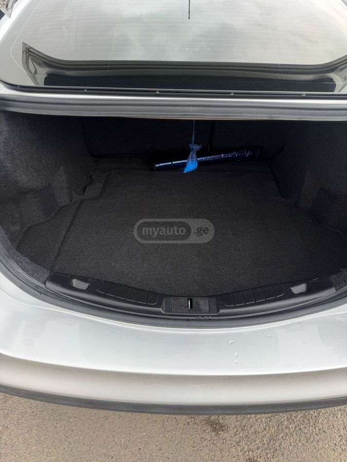 Ford Fusion - фото 10