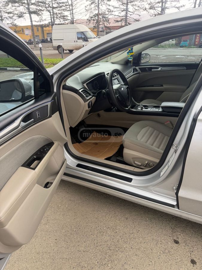 Ford Fusion - фото 12