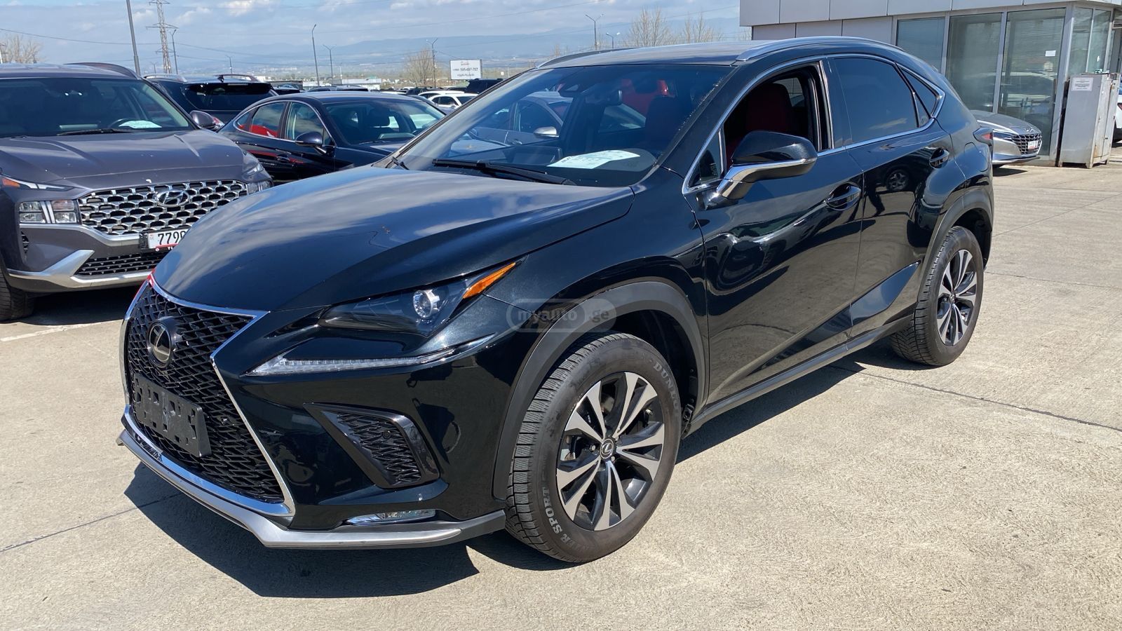Lexus NX 300 - фото 1