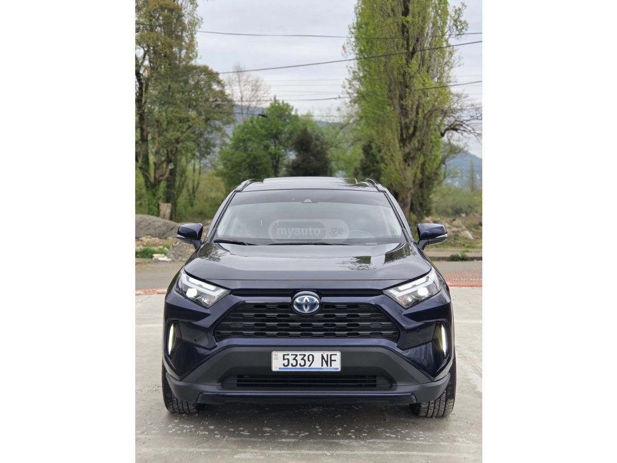 Toyota Rav 4 - фото 1