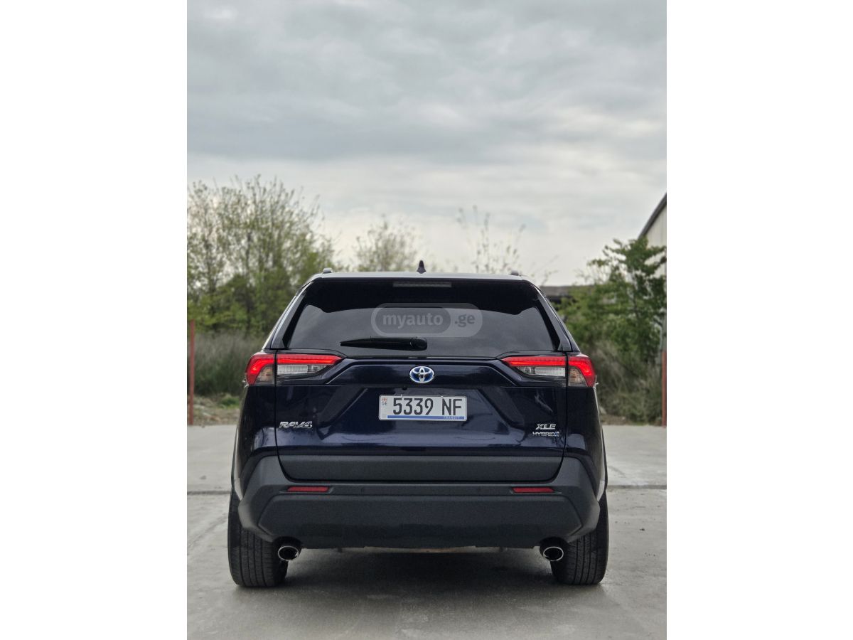 Toyota Rav 4 - фото 6