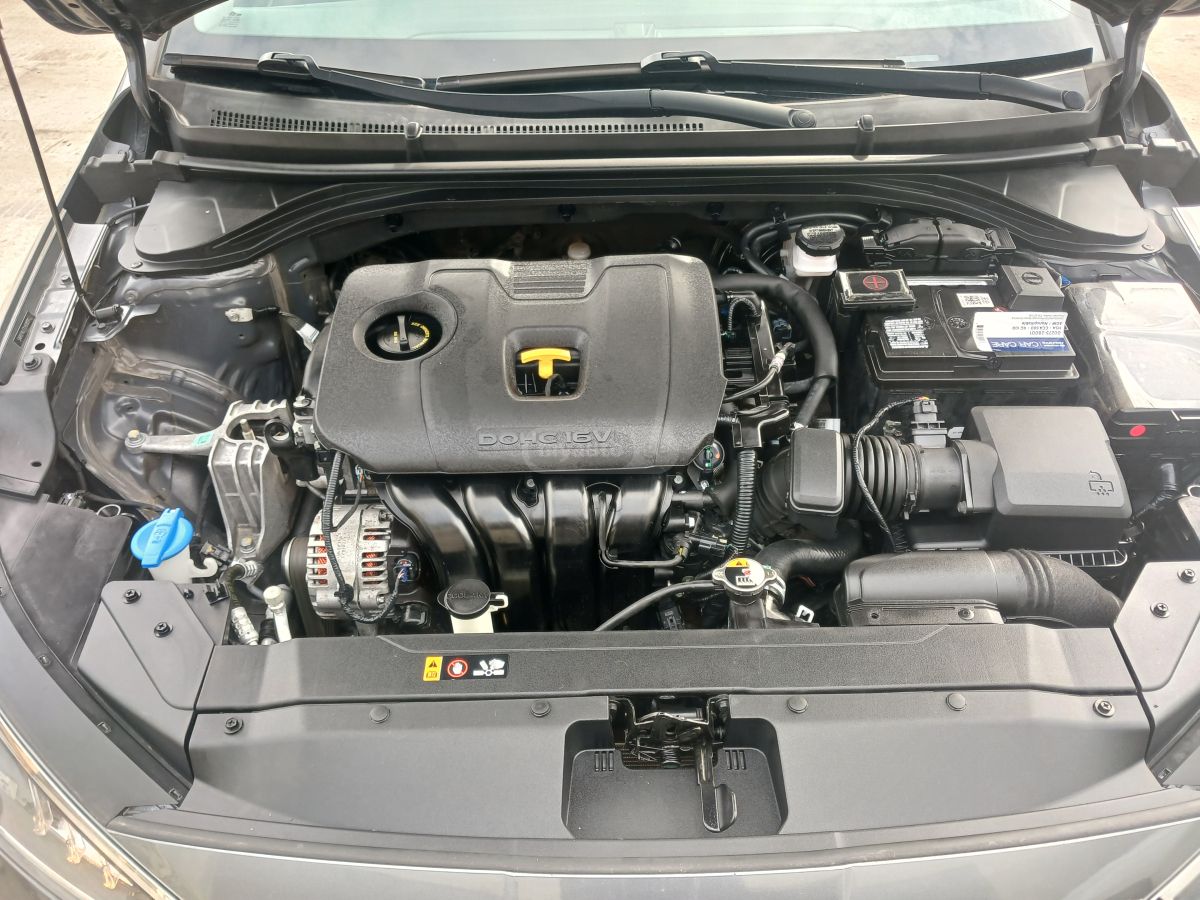 Hyundai Elantra - фото 10