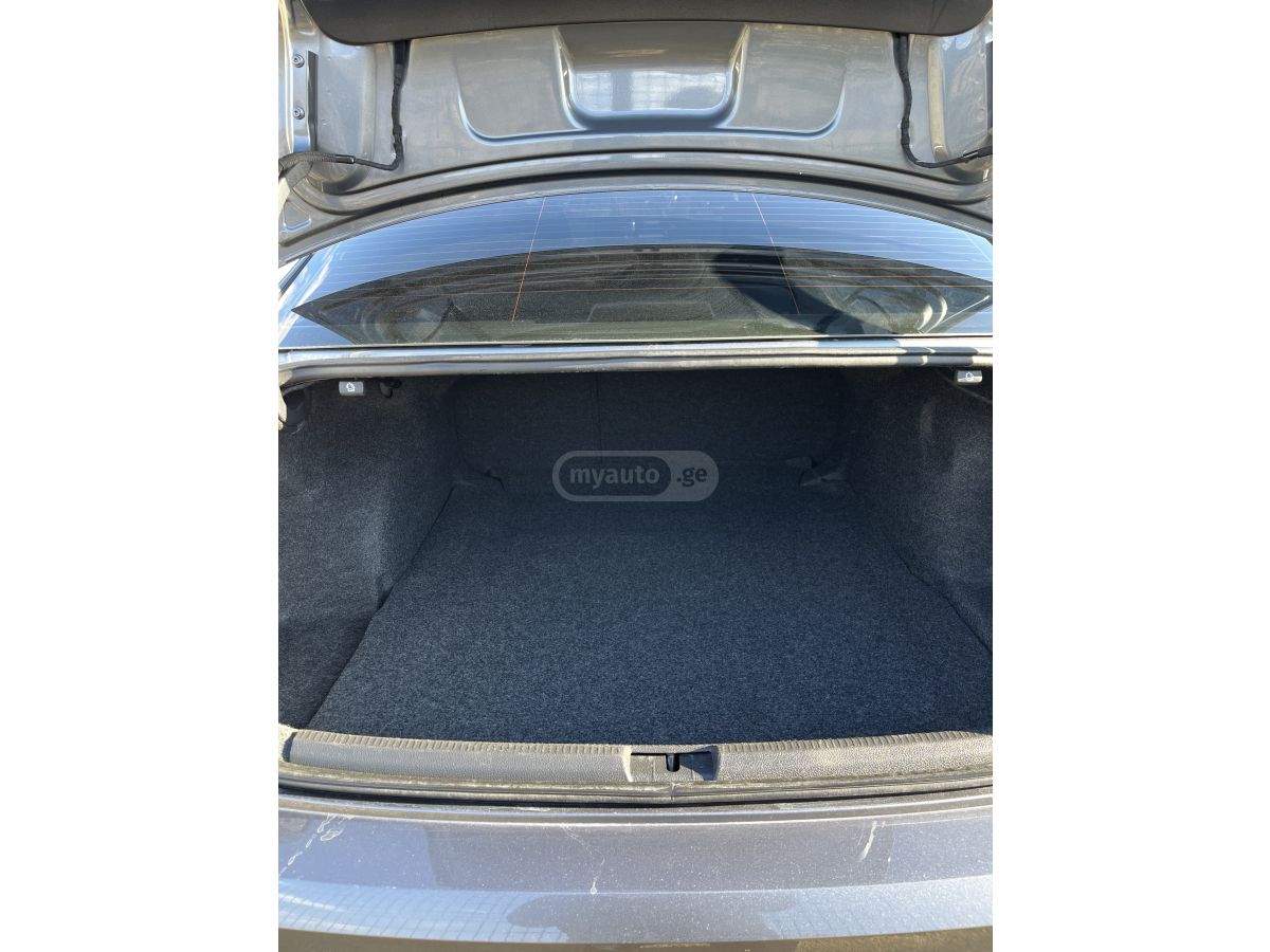 Volkswagen Passat - фото 10