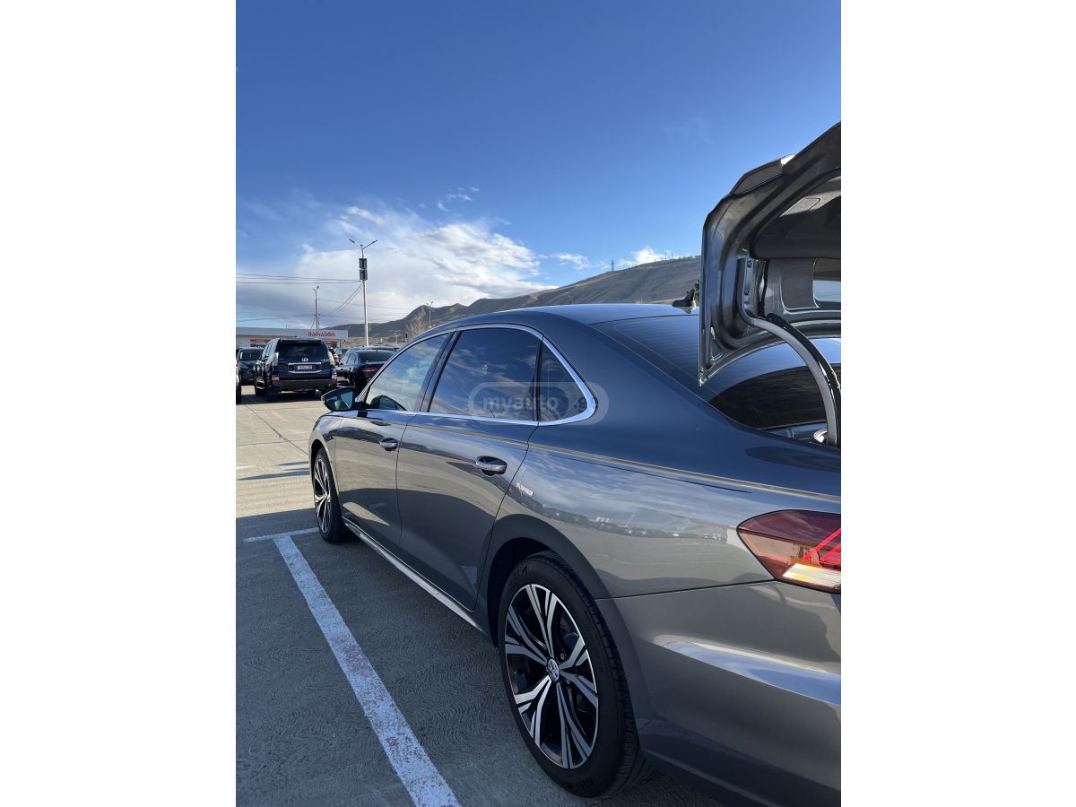 Volkswagen Passat - фото 12