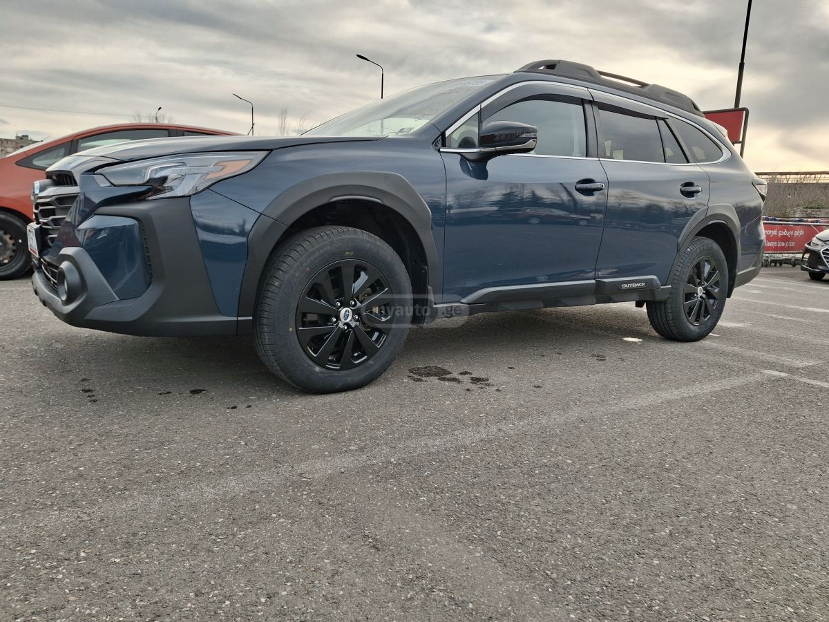 Subaru Base 4dr All-Wheel Drive CVT — миниатюра 4