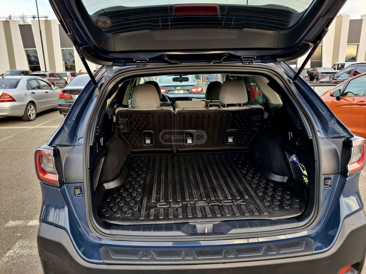 Subaru Base 4dr All-Wheel Drive CVT — миниатюра 6